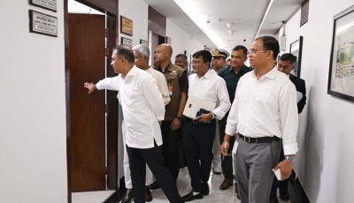 আকস্মিক পরিদর্শনে প্রধানমন্ত্রী: হেঁটে ঘুরলেন সচিবালয়ের বিভিন্ন মন্ত্রণালয়