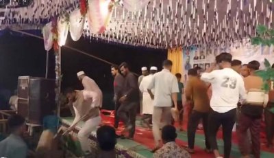 বাউল গানের অনুষ্ঠানে এক দল উচ্ছৃঙ্খল ব্যক্তির হামলা