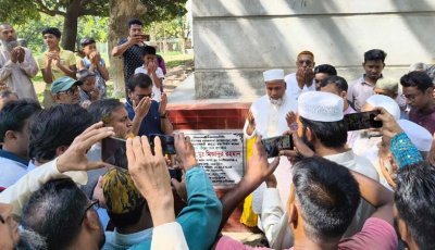 গোমস্তাপুরে রাস্তার নির্মাণ কাজের উদ্বোধন