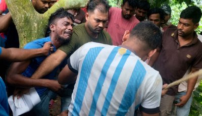 সিএনজিচালিত অটোরিকশা ছিনতাইয়ের চেষ্টা, যুবককে পুলিশে সোপর্দ