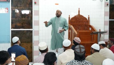 কাদিরগঞ্জ গ্রেটার রোড জামে মসজিদ ও ইদগাহ পরিদর্শনে রাসিক প্রশাসক
