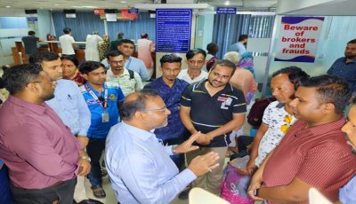 ভিসা আবেদনকারীদের দালাল থেকে সতর্ক থাকার পরামর্শ সহকারী হাইকমিশনারের