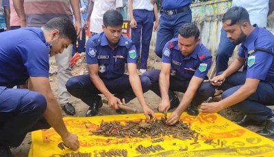 বগুড়া সাতমাথায় ড্রেন খননের সময় ৩৩৪ গুলি উদ্ধার