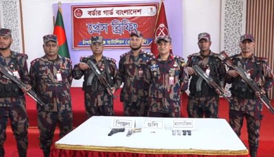 শিবগঞ্জ সীমান্তে দুটি বিদেশি পিস্তল উদ্ধার