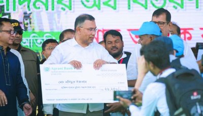 রাজশাহীতে আখচাষীদের ১২ কোটি টাকা প্রণোদনা দিয়েছেন প্রধানমন্ত্রী