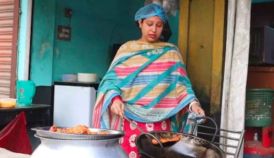 বিন্দু থেকে সিন্দু পাবনার সফল নারী উদ্যোক্তা অনুজা সাহা এ্যানি এখন আইকন