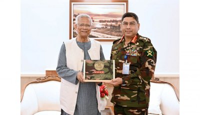 প্রধান উপদেষ্টার সঙ্গে বিদায়ী সাক্ষাৎ করলেন সেনাপ্রধান