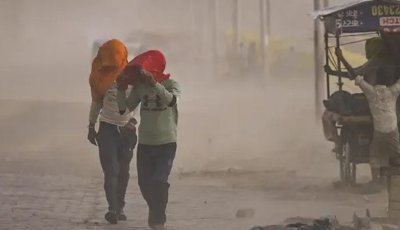 ভারতে শক্তিশালী ঝড়ে লন্ডভন্ড উত্তরপ্রদেশের ৩০ জেলা! ২৪ ঘণ্টায় মৃত ৮৯