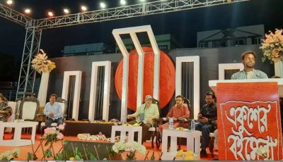 ‘মোটা-মোটা বই দেবেন, যাতে মারতেও পারি’ কলকাতার একুশে বইমেলায় সরব পরিযায়ী শ্রমিক থেকে কবীর সুমন!