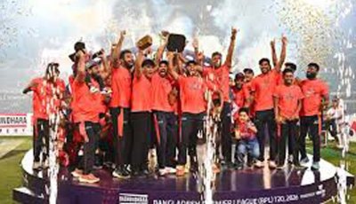 রাজশাহীর পথে পথে বিপিএল ট্রফি নিয়ে ওয়ারিয়র্সদের উদযাপন