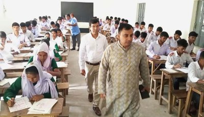ধামইরহাটে শান্তিপূর্ণ পরিবেশে এসএসসি ও সমমানের পরীক্ষা অনুষ্ঠিত
