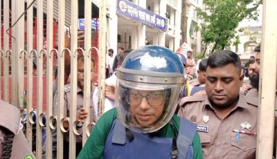 প্রিজন ভ্যান দুর্ঘটনা: পলকের ঘাড়ে দুটি, কোমরে তিনটি হাড় সরে গেছে