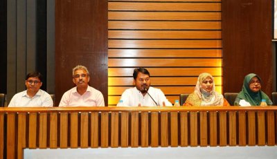 রাসিক প্রশাসকের সাথে বিভিন্ন পৌরসভাসমূহের বর্জ্য শাখার কর্মচারী প্রশিক্ষণার্থীদের মতবিনিময়