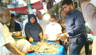 ঈশ্বরদীতে জেলিযুক্ত চিংড়ি বিক্রির দায়ে ব্যবসায়ীকে জরিমানা
