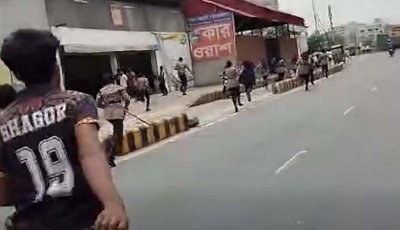 মিরপুরে উচ্ছেদ অভিযানে গিয়ে হামলার শিকার পুলিশ