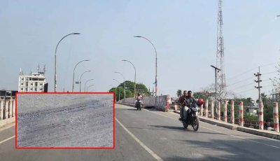 চুয়াডাঙ্গায় তাপমাত্রা ৩৮.৫ ডিগ্রি, গলে যাচ্ছে রাস্তার পিচ