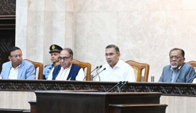 নির্বাচনি অঙ্গীকার পূরণে সরকারি কর্মকর্তাদের সহযোগিতা চান প্রধানমন্ত্রী