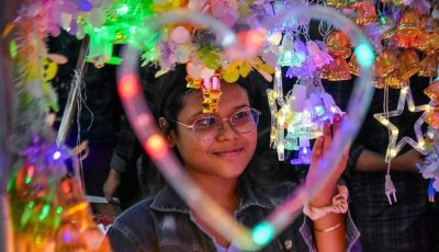 প্রবৃদ্ধির চাকচিক্যের আড়ালে বড় চ্যালেঞ্জের মুখে ভারত