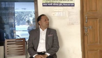 হঠাৎ ভূমি অফিসে প্রতিমন্ত্রী, আধাঘণ্টা অপেক্ষার পর খোলা হলো তালা
