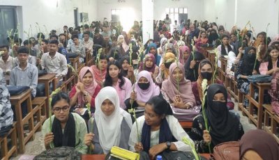 ফুলবাড়ী সরকারি কলেজে উৎসবমুখর পরিবেশে একাদশ শ্রেণির ওরিয়েন্টেশন