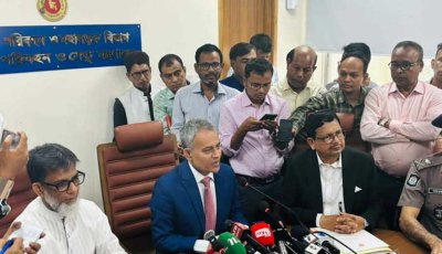 যাত্রী নামিয়ে তবেই ফেরিতে উঠবে বাস