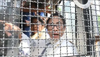 পশ্চিমবঙ্গের সাবেক মুখ্যমন্ত্রী মমতা দিল্লিতে আটক