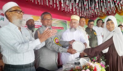 বনপাড়া ফাজিল মাদ্রাসায় ক্রীড়া ও সাংস্কৃতিক প্রতিযোগিতার পুরষ্কার বিতরণ