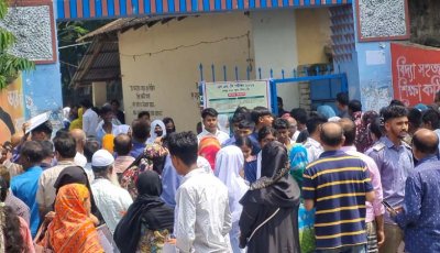 ফুলবাড়ীতে এসএসসি ও সমমান পরীক্ষা অনুষ্ঠিত, প্রথম দিনেই অনুপস্থিত ২৭ জন পরীক্ষার্থী
