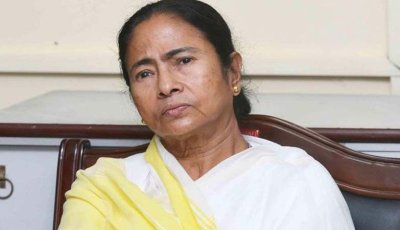 বিধানসভা ভেঙে দিলেন রাজ্যপাল, আর মুখ্যমন্ত্রী নন মমতা