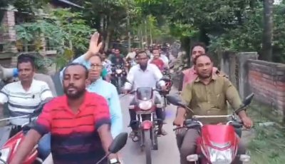 মোহনপুরে মোটরসাইকেল শোডাউন বিএনপি নেতার