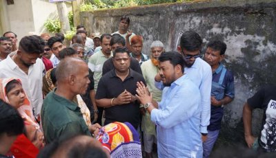 নগরীর হরিজন পল্লী এলাকা পরিদর্শন করলেন রাসিক প্রশাসক
