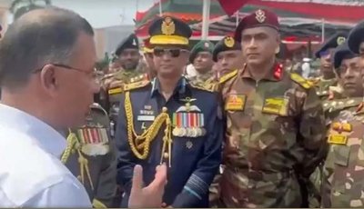 সশস্ত্র বাহিনীকে আরো শক্তিশালী করতে চাই: প্রধানমন্ত্রী