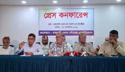 পুলিশের উপস্থিতিতে কোল্ড স্টোরেজে হামলা-ভাঙচুর ও লুটপাট