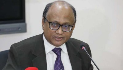দুদক চেয়ারম্যানসহ দুই কমিশনারের পদত্যাগ