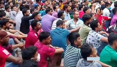 গাজীপুরে বকেয়া বিলের দাবিতে শ্রমিকদের কর্মবিরতি, ভাঙচুর