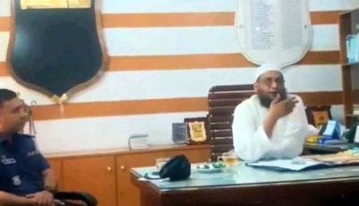 থানায় গিয়ে ওসির চেয়ারে বসলেন এমপি, ভিডিও ভাইরাল