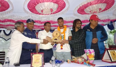 গোমস্তাপুরে ফুটবলার ইউসুফ আলীকে সংবর্ধনা