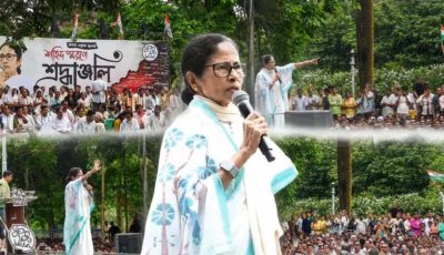 বাংলায় ‘ক্লোন’ রাজনীতি শুরু করবেন মমতা?