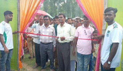 মহাদেবপুরে কারাম উৎসব, ভাষা-সংস্কৃতি রক্ষায় সম্মিলিত উদ্যোগের আহ্বান