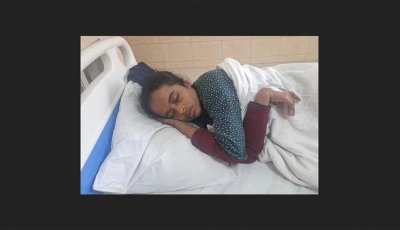 রাজশাহীতে ভোটকেন্দ্রের সামনে চড়থাপ্পড়ে আহত নারী প্রার্থী হাসপাতালে, মামলা নেয়নি পুলিশ