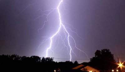 ৭ জেলায় বজ্রপাতে ৯ জনের মৃত্যু