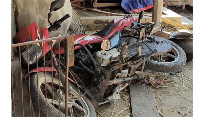দাঁড়িপাল্লার নির্বাচন করায় জামায়াত সমর্থকদের বাড়ি ভাঙচুর ও লুটপাট