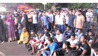 ‘ছাত্রদলের সাবেক নেতা’ বাপ্পিকে ছেড়ে দেয়ার প্রতিবাদে থানা ঘেরাও : সড়কে ফুটবল খেলে অবরোধ