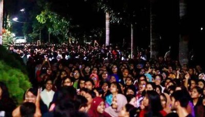 উপাচার্য পরিবর্তন ক্স মধ্যরাতে উত্তাল চুয়েট, উপাচার্যের বাসভবনে তালা