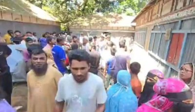 মা-ভাবিকে কুপিয়ে ও ভাতিজিকে আছড়ে মারলো যুবক
