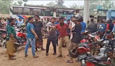 জয়পুরহাটে তেল নিতে আড়াই কিলোমিটার লাইন, পাম্পে হাতাহাতি