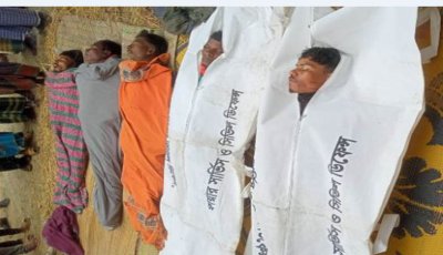 নওগাঁয় ডাম্প ট্রাকের চাপায় ৫ জনের মৃত্যু