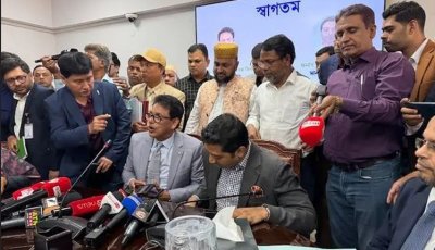 শিক্ষামন্ত্রী এহসানুল হক মিলনকে ঘিরে এত আলোচনা যে কারণে