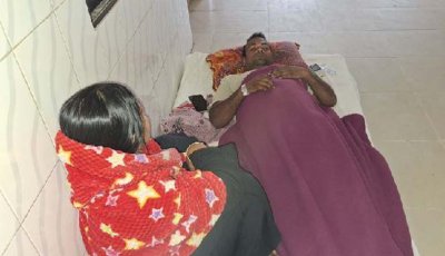 বাগমারায় মেয়েকে উত্যক্তের প্রতিবাদ করায় বখাটেদের হামলায় ট্রাক ড্রাইভার পিতা আহত