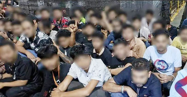 মালয়েশিয়ার দুই রাজ্যে সাঁড়াশি অভিযানে ৭২ বাংলাদেশি আটক